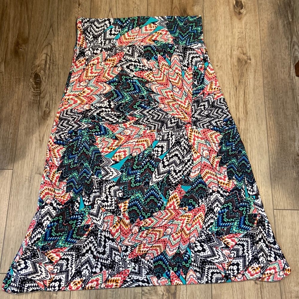 NWOT Hot Kiss maxi skirt L/XL